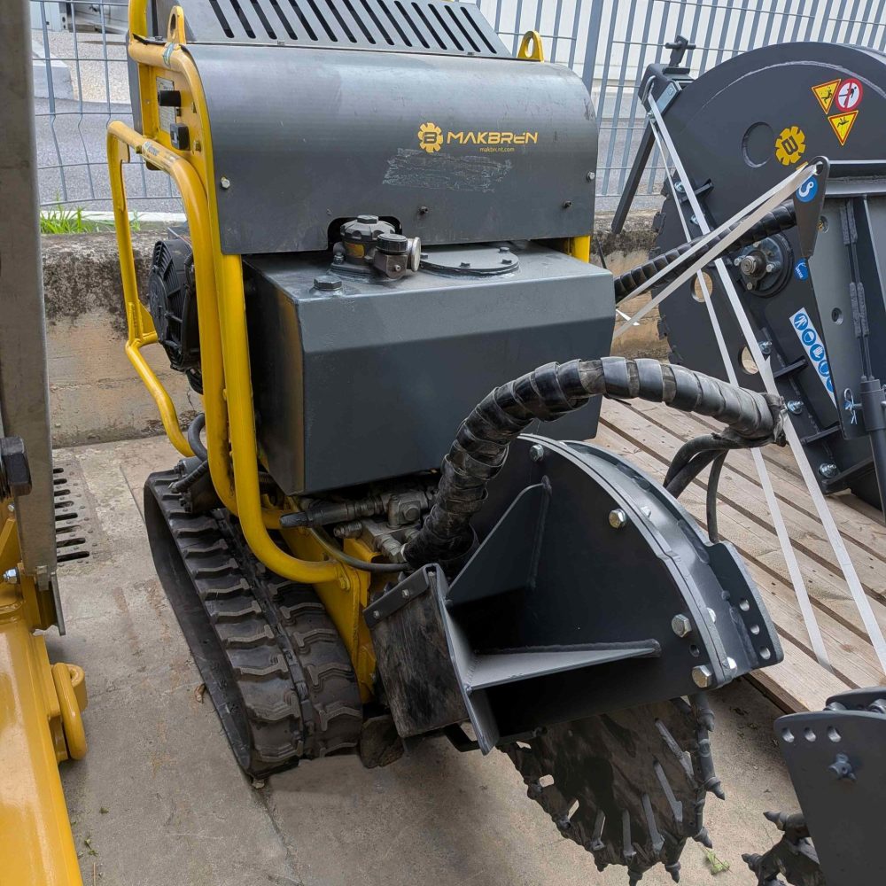 Mak 200 plus scavatrice (1)